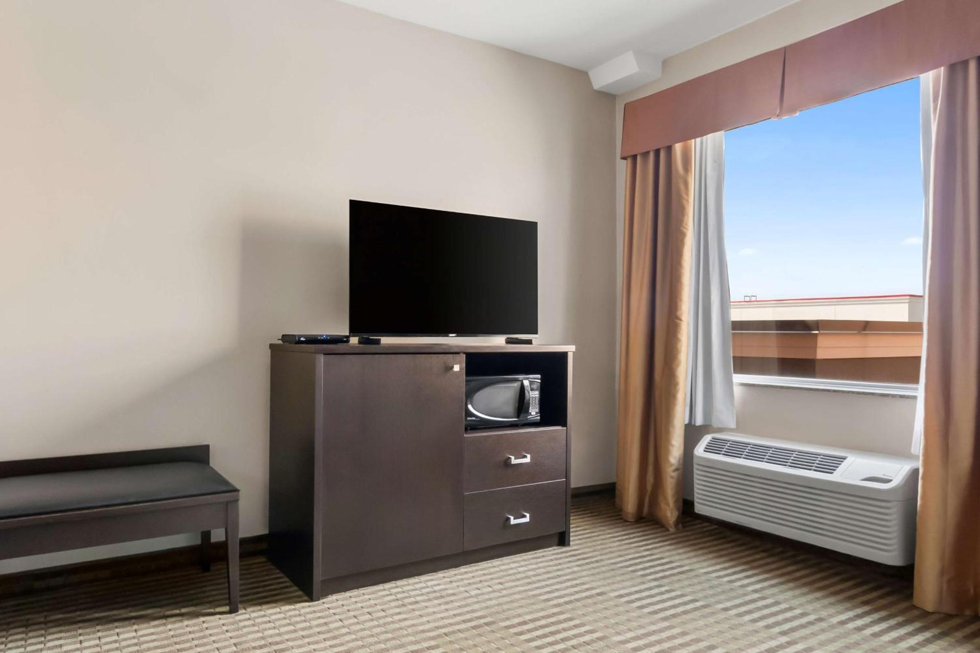 Best Western Plus Fergus Hotel Экстерьер фото