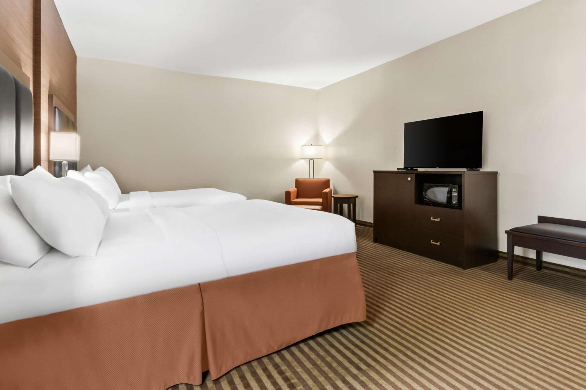 Best Western Plus Fergus Hotel Экстерьер фото