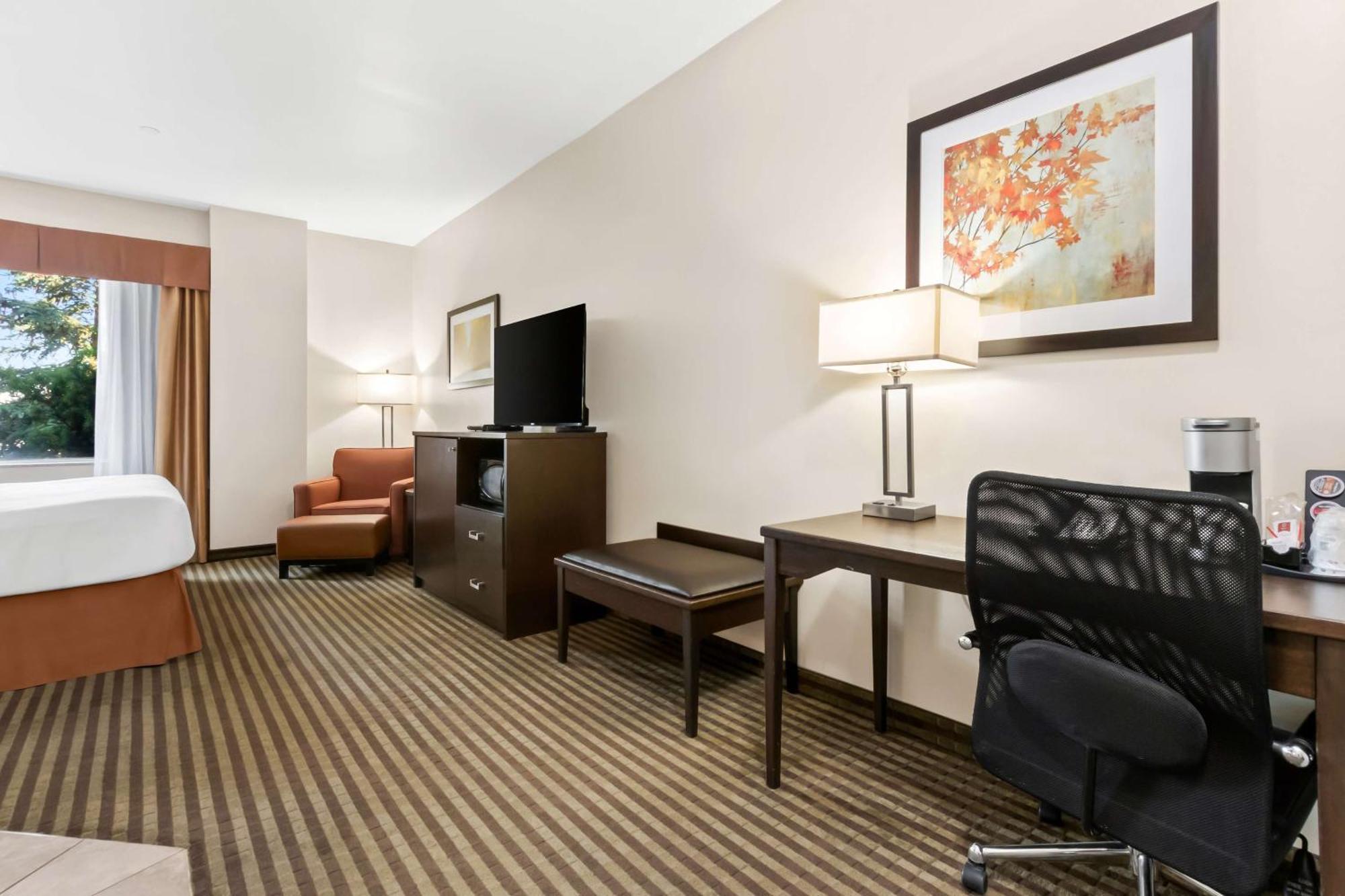 Best Western Plus Fergus Hotel Экстерьер фото
